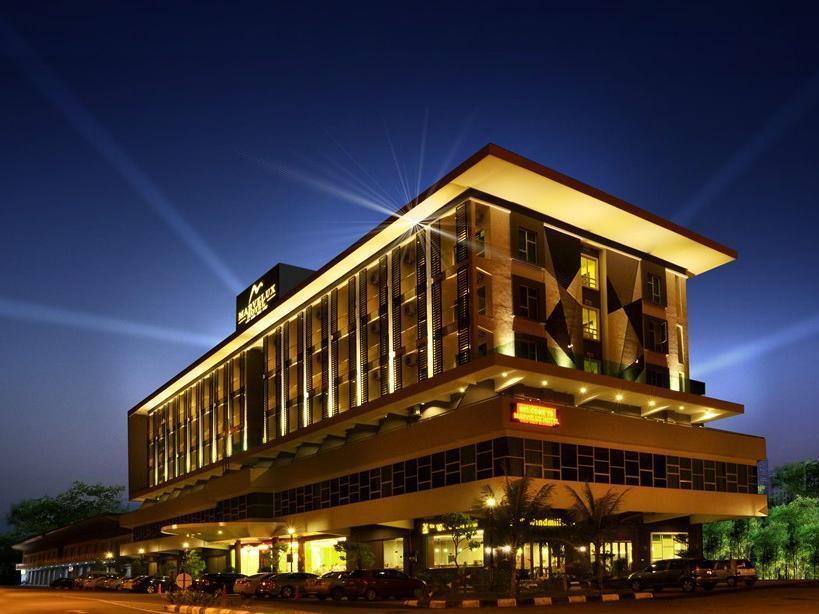 Marvelux Hotel Малакка Экстерьер фото