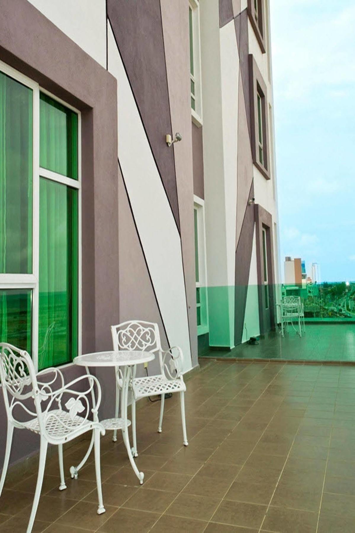 Marvelux Hotel Малакка Экстерьер фото