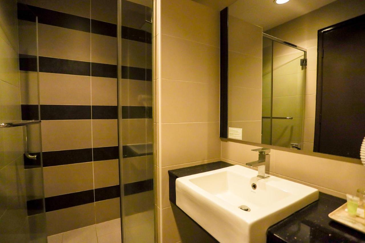 Marvelux Hotel Малакка Экстерьер фото